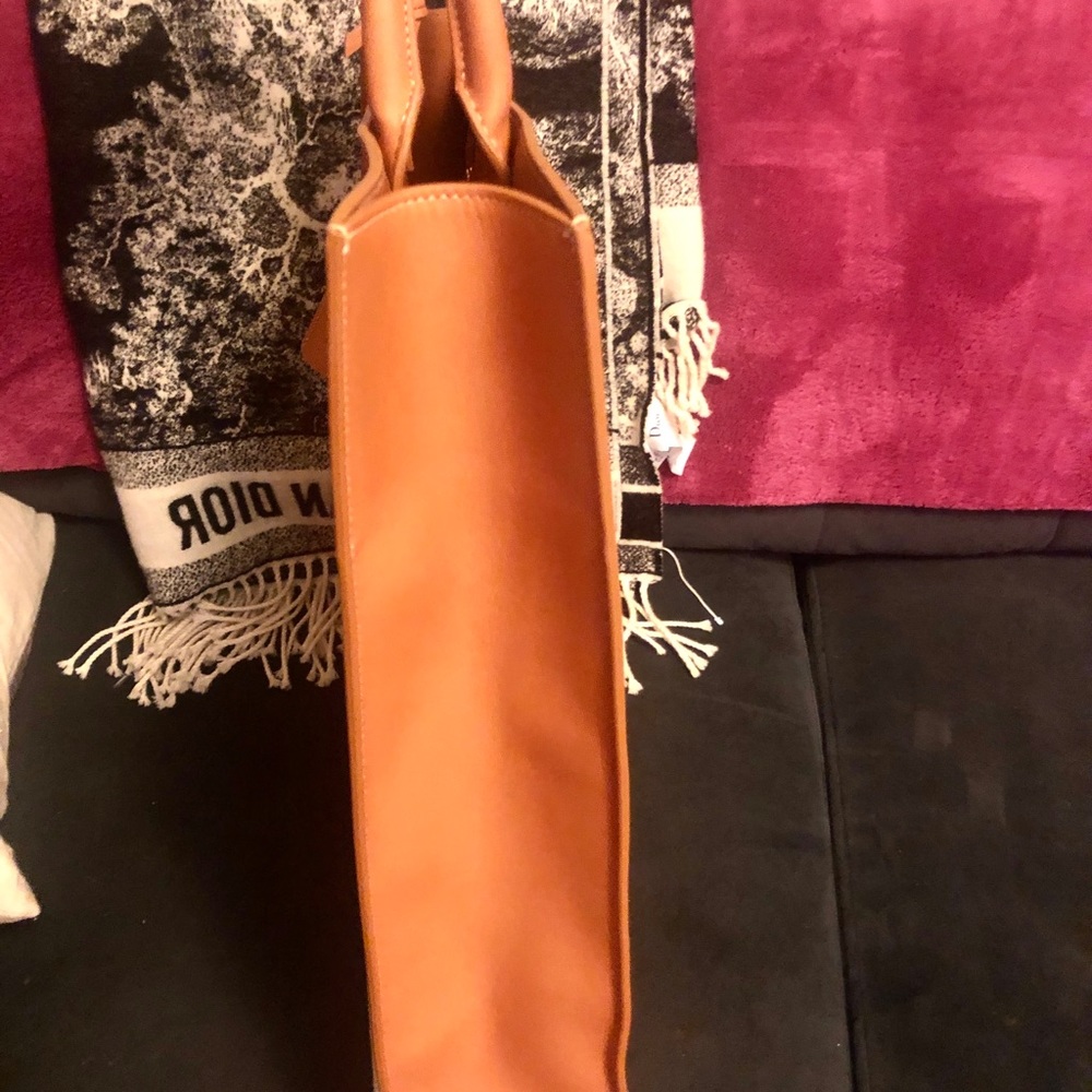 Vertical Celine Cabas in Canvas - Picture 4 of 5
